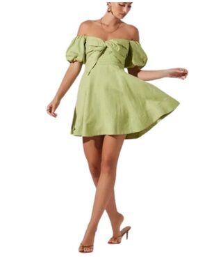 NWT - ASTR THE LABEL GREEN OFF THE SHOULDER DRESS